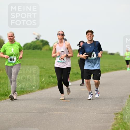 10.05.2026 - 8. Wedeler Halbmarathon Dr. Thomas Lammeyer http://msf.ph/oto/9700494 10.05.2026 11:39:47 Laufen 456 meine-sportfotos.de