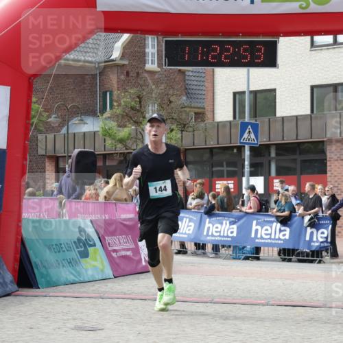 10.05.2026 - 8. Wedeler Halbmarathon Yannick Fuchs http://msf.ph/oto/9700498 10.05.2026 11:22:20 Ziel 144 meine-sportfotos.de