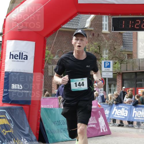 10.05.2026 - 8. Wedeler Halbmarathon Yannick Fuchs http://msf.ph/oto/9700504 10.05.2026 11:22:21 Ziel 144 meine-sportfotos.de