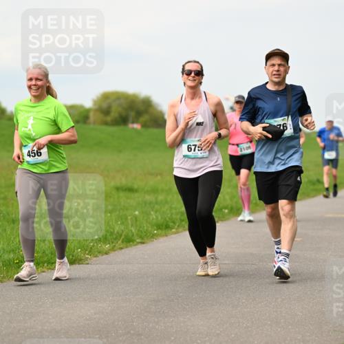 10.05.2026 - 8. Wedeler Halbmarathon Dr. Thomas Lammeyer http://msf.ph/oto/9700517 10.05.2026 11:39:49 Laufen 456, 675, 135, 2109 meine-sportfotos.de