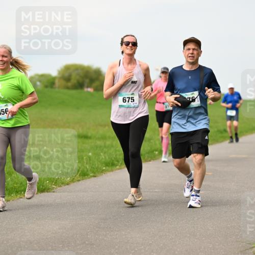 10.05.2026 - 8. Wedeler Halbmarathon Dr. Thomas Lammeyer http://msf.ph/oto/9700520 10.05.2026 11:39:50 Laufen 456, 675, 135 meine-sportfotos.de