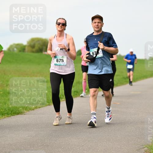 10.05.2026 - 8. Wedeler Halbmarathon Dr. Thomas Lammeyer http://msf.ph/oto/9700523 10.05.2026 11:39:50 Laufen 456, 675, 135, 675 meine-sportfotos.de