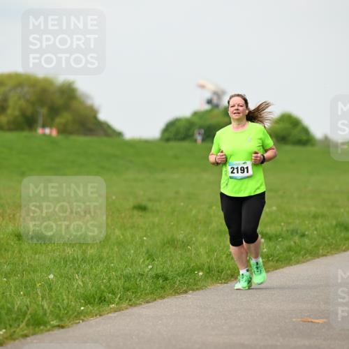 10.05.2026 - 8. Wedeler Halbmarathon Dr. Thomas Lammeyer http://msf.ph/oto/9700556 10.05.2026 11:40:01 Laufen 2191 meine-sportfotos.de