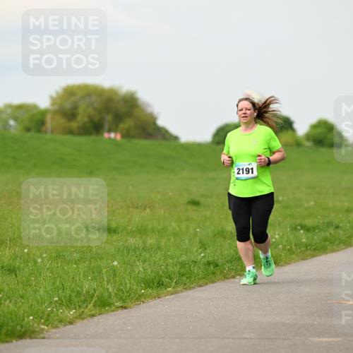 10.05.2026 - 8. Wedeler Halbmarathon Dr. Thomas Lammeyer http://msf.ph/oto/9700564 10.05.2026 11:40:01 Laufen 2191 meine-sportfotos.de