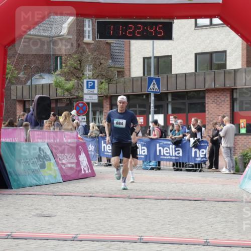 10.05.2026 - 8. Wedeler Halbmarathon Yannick Fuchs http://msf.ph/oto/9700570 10.05.2026 11:22:43 Ziel 552, 684, 2080 meine-sportfotos.de