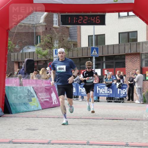 10.05.2026 - 8. Wedeler Halbmarathon Yannick Fuchs http://msf.ph/oto/9700581 10.05.2026 11:22:44 Ziel 684, 2080 meine-sportfotos.de