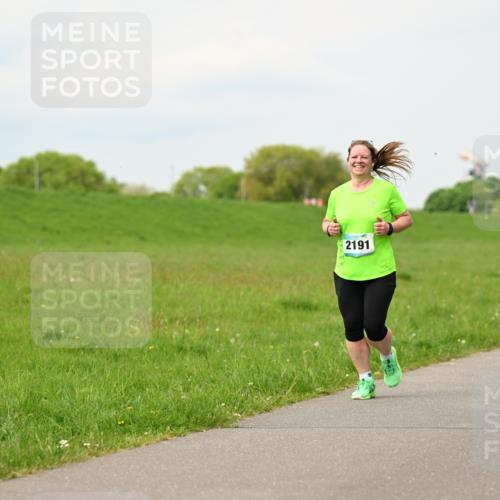 10.05.2026 - 8. Wedeler Halbmarathon Dr. Thomas Lammeyer http://msf.ph/oto/9700584 10.05.2026 11:40:03 Laufen 2191 meine-sportfotos.de