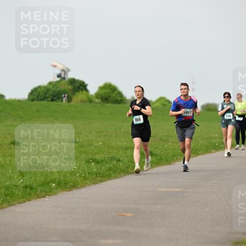 10.05.2026 - 8. Wedeler Halbmarathon Dr. Thomas Lammeyer http://msf.ph/oto/9700588 10.05.2026 11:40:06 Laufen 355, 1017, 739, 653 meine-sportfotos.de