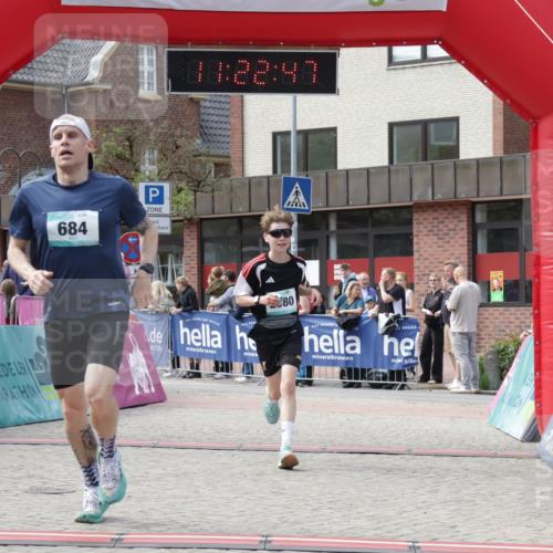 10.05.2026 - 8. Wedeler Halbmarathon Yannick Fuchs http://msf.ph/oto/9700589 10.05.2026 11:22:45 Ziel 684, 2080 meine-sportfotos.de