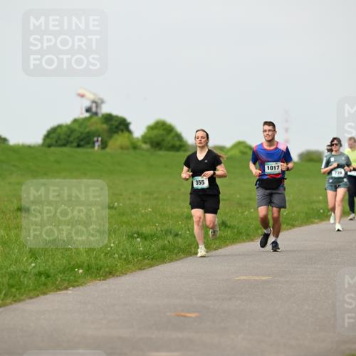 10.05.2026 - 8. Wedeler Halbmarathon Dr. Thomas Lammeyer http://msf.ph/oto/9700593 10.05.2026 11:40:06 Laufen 355, 1017, 739 meine-sportfotos.de