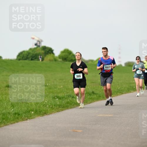 10.05.2026 - 8. Wedeler Halbmarathon Dr. Thomas Lammeyer http://msf.ph/oto/9700594 10.05.2026 11:40:06 Laufen 355, 1017, 739 meine-sportfotos.de