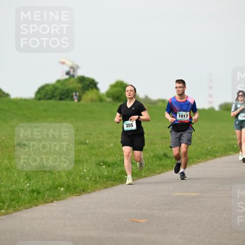 10.05.2026 - 8. Wedeler Halbmarathon Dr. Thomas Lammeyer http://msf.ph/oto/9700599 10.05.2026 11:40:06 Laufen 355, 1017, 739 meine-sportfotos.de