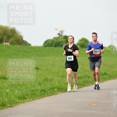 10.05.2026 - 8. Wedeler Halbmarathon Dr. Thomas Lammeyer http://msf.ph/oto/9700611 10.05.2026 11:40:07 Laufen 355, 1017, 739 meine-sportfotos.de