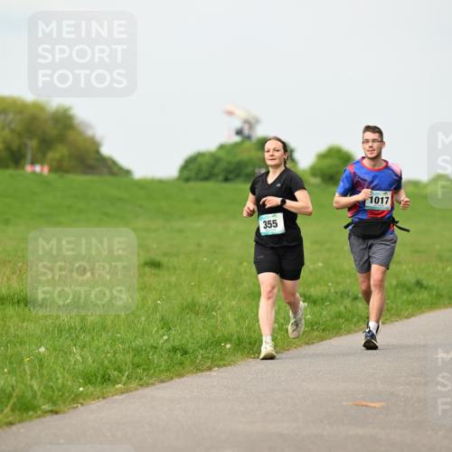 10.05.2026 - 8. Wedeler Halbmarathon Dr. Thomas Lammeyer http://msf.ph/oto/9700613 10.05.2026 11:40:08 Laufen 355, 1017, 739 meine-sportfotos.de