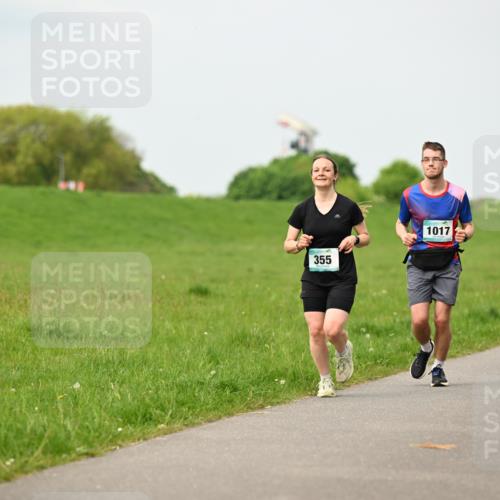 10.05.2026 - 8. Wedeler Halbmarathon Dr. Thomas Lammeyer http://msf.ph/oto/9700615 10.05.2026 11:40:08 Laufen 355, 1017, 739 meine-sportfotos.de