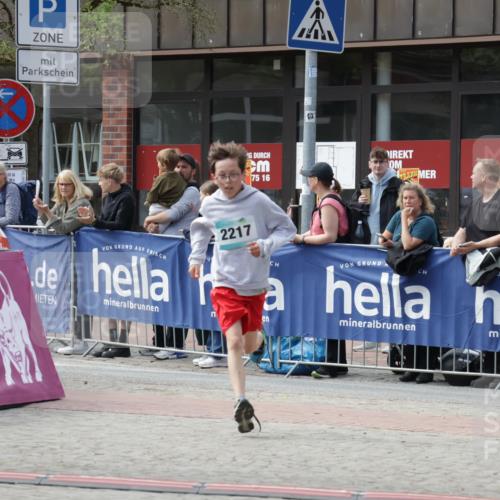 10.05.2026 - 8. Wedeler Halbmarathon Yannick Fuchs http://msf.ph/oto/9700617 10.05.2026 11:22:54 Ziel 2217 meine-sportfotos.de