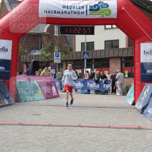 10.05.2026 - 8. Wedeler Halbmarathon Yannick Fuchs http://msf.ph/oto/9700625 10.05.2026 11:22:56 Ziel 251, 2217 meine-sportfotos.de