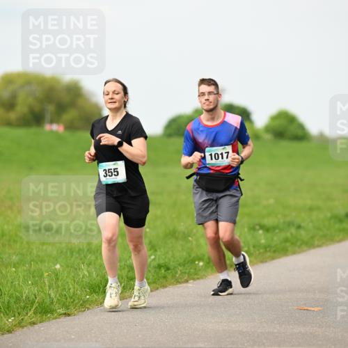 10.05.2026 - 8. Wedeler Halbmarathon Dr. Thomas Lammeyer http://msf.ph/oto/9700626 10.05.2026 11:40:10 Laufen 355, 1017 meine-sportfotos.de