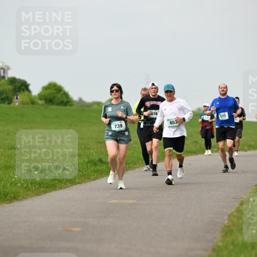 10.05.2026 - 8. Wedeler Halbmarathon Dr. Thomas Lammeyer http://msf.ph/oto/9700634 10.05.2026 11:40:11 Laufen 739, 078, 653, 177 meine-sportfotos.de