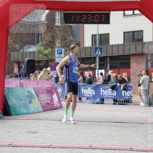 10.05.2026 - 8. Wedeler Halbmarathon Yannick Fuchs http://msf.ph/oto/9700675 10.05.2026 11:23:05 Ziel 251, 2235 meine-sportfotos.de