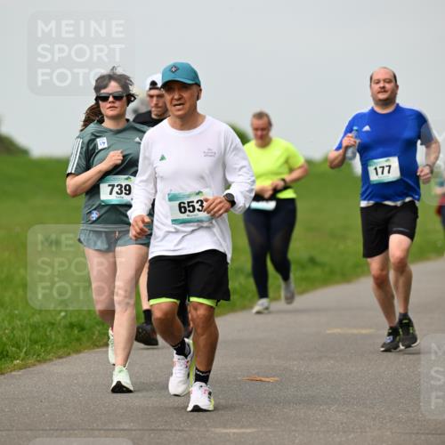 10.05.2026 - 8. Wedeler Halbmarathon Dr. Thomas Lammeyer http://msf.ph/oto/9700680 10.05.2026 11:40:15 Laufen 739, 653, 177 meine-sportfotos.de