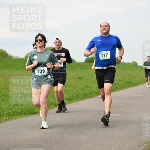 10.05.2026 - 8. Wedeler Halbmarathon Dr. Thomas Lammeyer http://msf.ph/oto/9700696 10.05.2026 11:40:18 Laufen 739, 177 meine-sportfotos.de