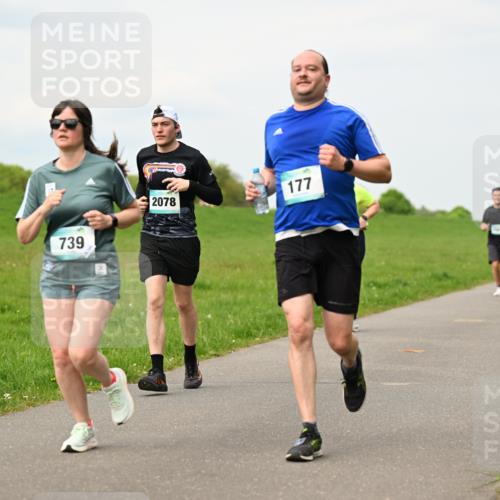 10.05.2026 - 8. Wedeler Halbmarathon Dr. Thomas Lammeyer http://msf.ph/oto/9700699 10.05.2026 11:40:18 Laufen 739, 2078, 177 meine-sportfotos.de