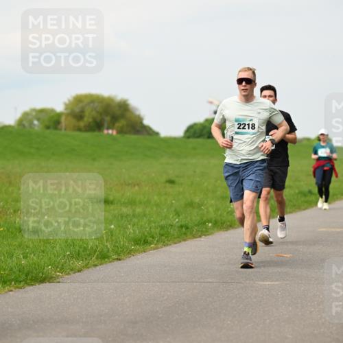 10.05.2026 - 8. Wedeler Halbmarathon Dr. Thomas Lammeyer http://msf.ph/oto/9700734 10.05.2026 11:40:22 Laufen 312, 2218 meine-sportfotos.de