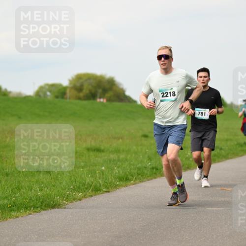 10.05.2026 - 8. Wedeler Halbmarathon Dr. Thomas Lammeyer http://msf.ph/oto/9700740 10.05.2026 11:40:23 Laufen 2218, 781 meine-sportfotos.de