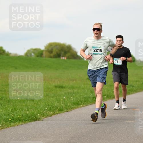10.05.2026 - 8. Wedeler Halbmarathon Dr. Thomas Lammeyer http://msf.ph/oto/9700742 10.05.2026 11:40:23 Laufen 2218, 781 meine-sportfotos.de