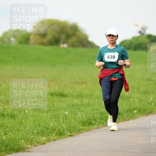 10.05.2026 - 8. Wedeler Halbmarathon Dr. Thomas Lammeyer http://msf.ph/oto/9700785 10.05.2026 11:40:29 Laufen 439 meine-sportfotos.de