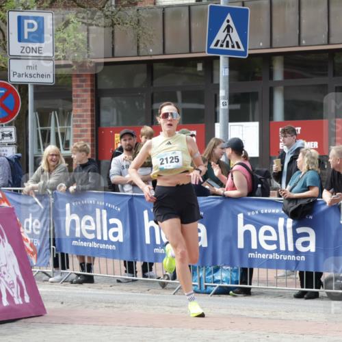 10.05.2026 - 8. Wedeler Halbmarathon Yannick Fuchs http://msf.ph/oto/9700858 10.05.2026 11:23:54 Ziel 2125, 2165 meine-sportfotos.de