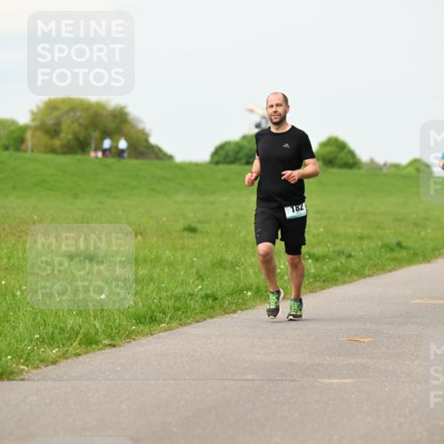 10.05.2026 - 8. Wedeler Halbmarathon Dr. Thomas Lammeyer http://msf.ph/oto/9700859 10.05.2026 11:40:51 Laufen 182, 736 meine-sportfotos.de