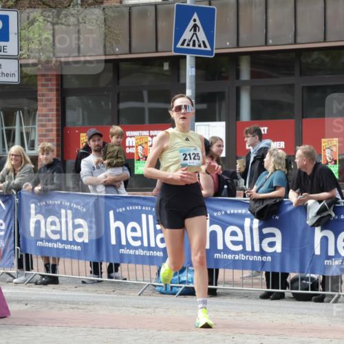10.05.2026 - 8. Wedeler Halbmarathon Yannick Fuchs http://msf.ph/oto/9700863 10.05.2026 11:23:54 Ziel 2125, 2165 meine-sportfotos.de