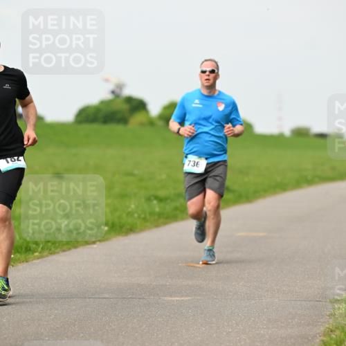 10.05.2026 - 8. Wedeler Halbmarathon Dr. Thomas Lammeyer http://msf.ph/oto/9700875 10.05.2026 11:40:53 Laufen 736 meine-sportfotos.de