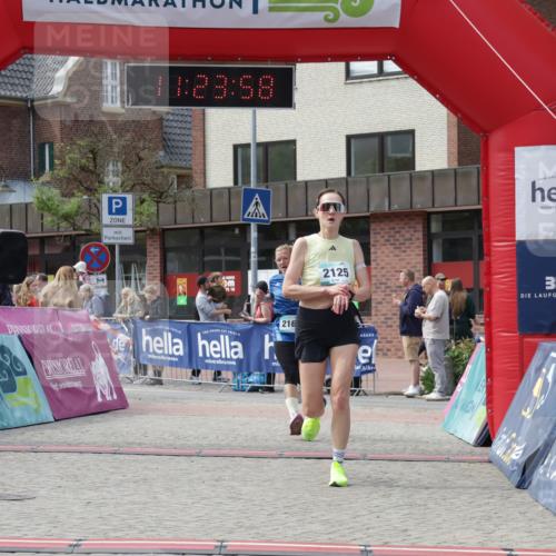 10.05.2026 - 8. Wedeler Halbmarathon Yannick Fuchs http://msf.ph/oto/9700887 10.05.2026 11:23:57 Ziel 2125, 2165 meine-sportfotos.de