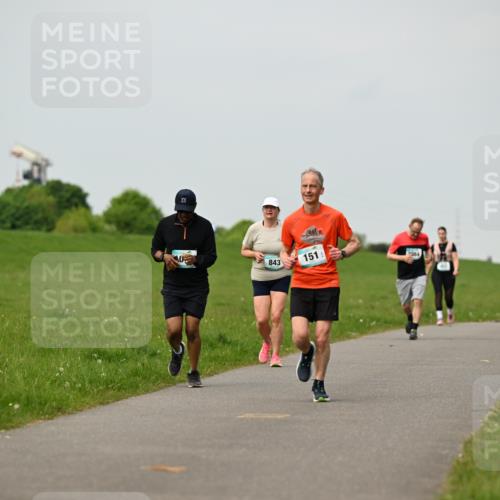 10.05.2026 - 8. Wedeler Halbmarathon Dr. Thomas Lammeyer http://msf.ph/oto/9700971 10.05.2026 11:41:24 Laufen 843, 151 meine-sportfotos.de