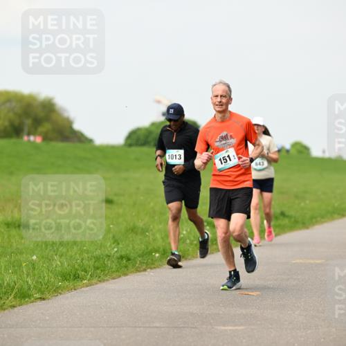10.05.2026 - 8. Wedeler Halbmarathon Dr. Thomas Lammeyer http://msf.ph/oto/9700993 10.05.2026 11:41:27 Laufen 1013, 151, 843 meine-sportfotos.de