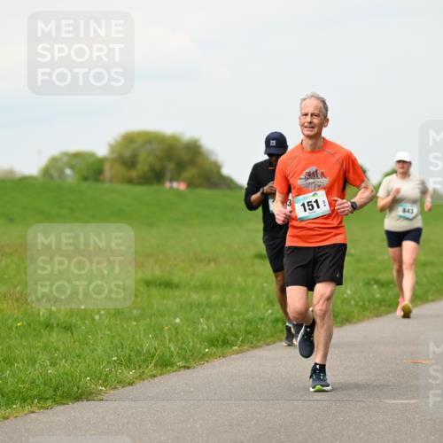 10.05.2026 - 8. Wedeler Halbmarathon Dr. Thomas Lammeyer http://msf.ph/oto/9700999 10.05.2026 11:41:28 Laufen 151 meine-sportfotos.de