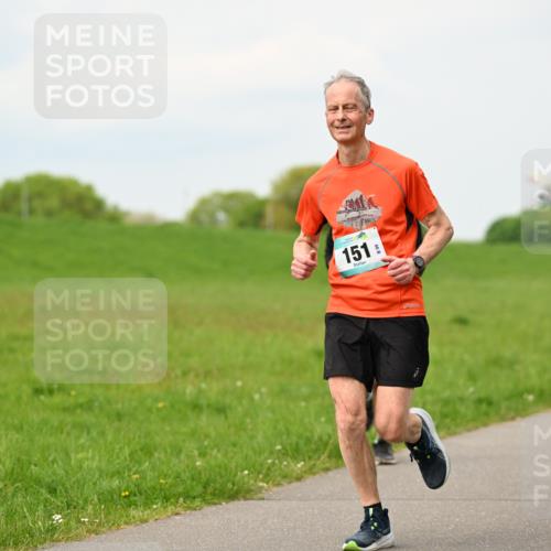 10.05.2026 - 8. Wedeler Halbmarathon Dr. Thomas Lammeyer http://msf.ph/oto/9701007 10.05.2026 11:41:29 Laufen 151 meine-sportfotos.de
