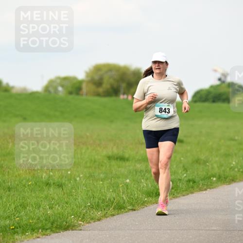 10.05.2026 - 8. Wedeler Halbmarathon Dr. Thomas Lammeyer http://msf.ph/oto/9701016 10.05.2026 11:41:32 Laufen 843, 2084 meine-sportfotos.de