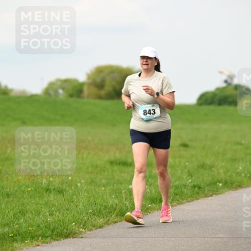 10.05.2026 - 8. Wedeler Halbmarathon Dr. Thomas Lammeyer http://msf.ph/oto/9701019 10.05.2026 11:41:32 Laufen 843, 2084 meine-sportfotos.de