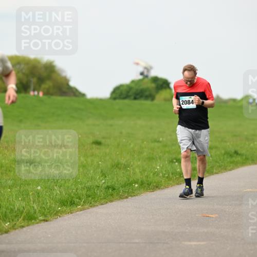 10.05.2026 - 8. Wedeler Halbmarathon Dr. Thomas Lammeyer http://msf.ph/oto/9701024 10.05.2026 11:41:33 Laufen 843, 2084 meine-sportfotos.de