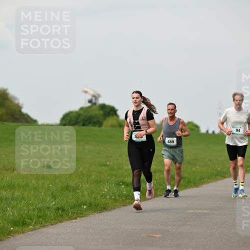 10.05.2026 - 8. Wedeler Halbmarathon Dr. Thomas Lammeyer http://msf.ph/oto/9701052 10.05.2026 11:41:39 Laufen 489 meine-sportfotos.de
