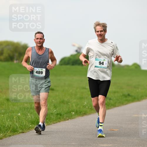 10.05.2026 - 8. Wedeler Halbmarathon Dr. Thomas Lammeyer http://msf.ph/oto/9701078 10.05.2026 11:41:43 Laufen 489 meine-sportfotos.de