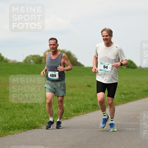 10.05.2026 - 8. Wedeler Halbmarathon Dr. Thomas Lammeyer http://msf.ph/oto/9701081 10.05.2026 11:41:44 Laufen 489 meine-sportfotos.de