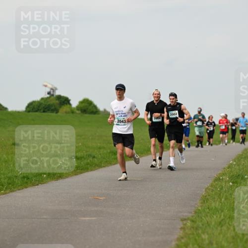 10.05.2026 - 8. Wedeler Halbmarathon Dr. Thomas Lammeyer http://msf.ph/oto/9701087 10.05.2026 11:41:46 Laufen 2043, 2002, 2004 meine-sportfotos.de