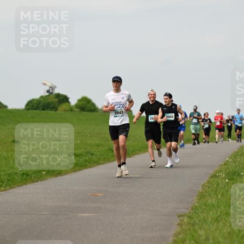 10.05.2026 - 8. Wedeler Halbmarathon Dr. Thomas Lammeyer http://msf.ph/oto/9701088 10.05.2026 11:41:46 Laufen 2043, 2002 meine-sportfotos.de