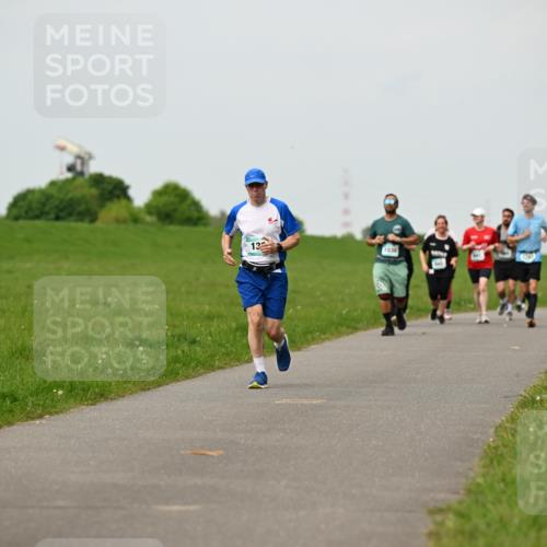 10.05.2026 - 8. Wedeler Halbmarathon Dr. Thomas Lammeyer http://msf.ph/oto/9701110 10.05.2026 11:41:52 Laufen 1030 meine-sportfotos.de