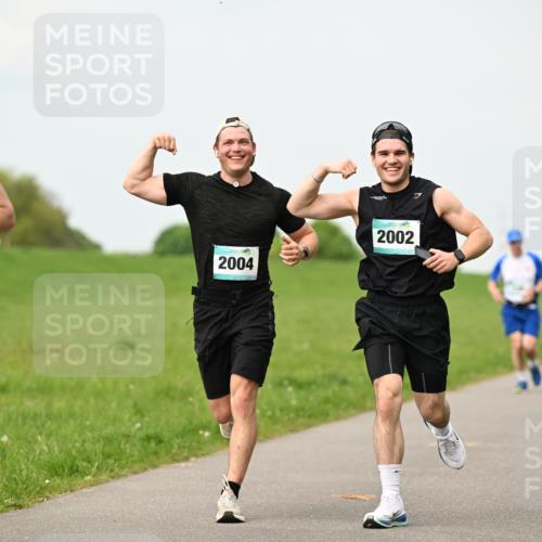 10.05.2026 - 8. Wedeler Halbmarathon Dr. Thomas Lammeyer http://msf.ph/oto/9701111 10.05.2026 11:41:49 Laufen 2043, 2004, 2002 meine-sportfotos.de